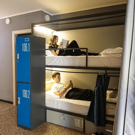 Marathon Hostel Genoa Exterior photo