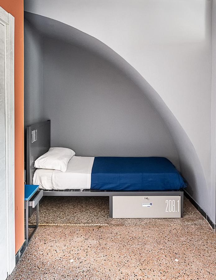 Hostel Marathon Genoa